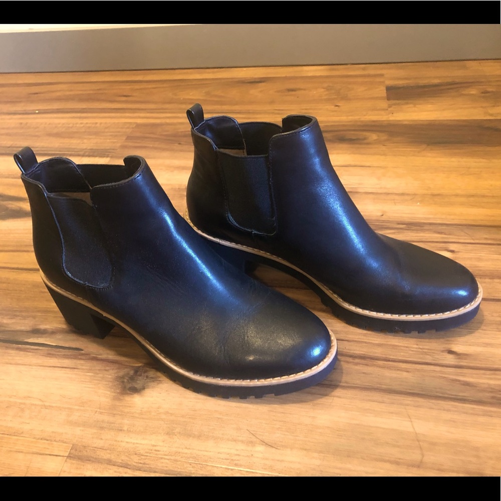 Caslon bootie size 8